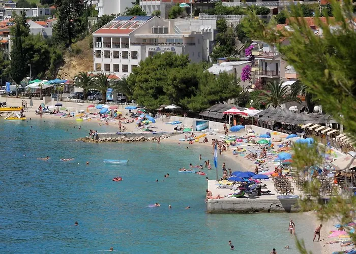 招待所 And With Parking Space Podgora, Makarska - 6790